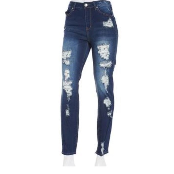 New Almost Famous™ High Rise Destructed junior Skinny Jeans pants size 3 - Picture 1 of 10